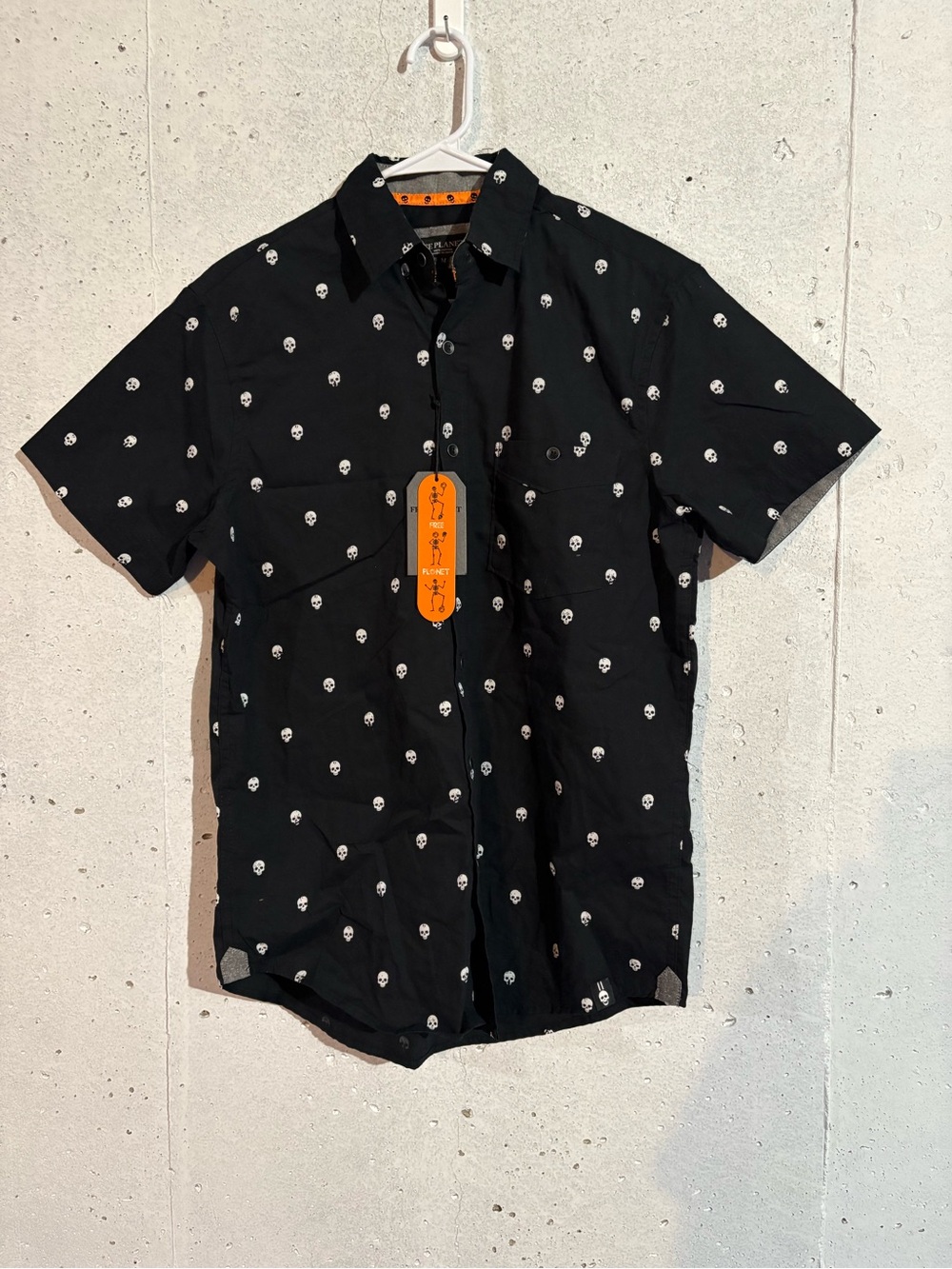 NWT Free Planet Skull Button Down Shirt | Size: Medium